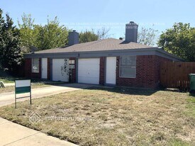 429 Casie Ct in Denton, TX - Building Photo