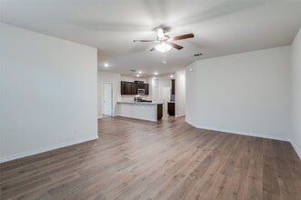 7201 Headingham Wy in McKinney, TX - Foto de edificio - Building Photo