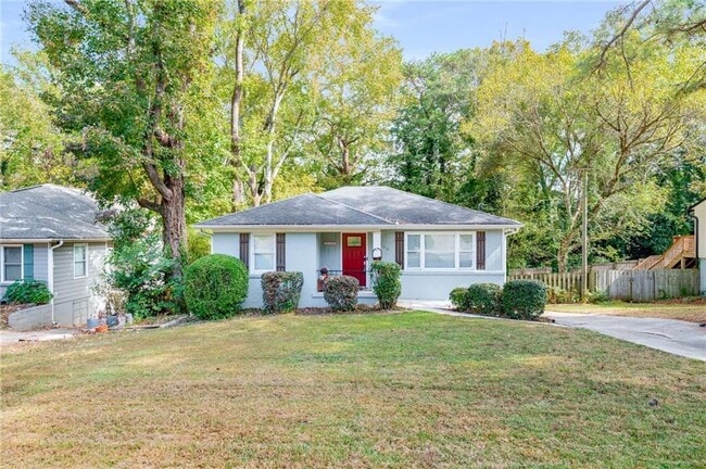 property at 2046 Settle Cir SE