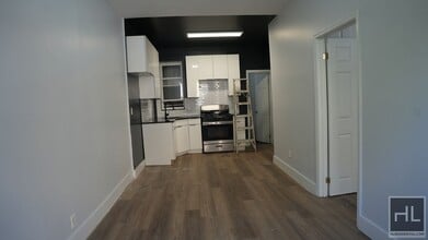 CLINTON AVENUE, Unit 2F in Bronx, NY - Foto de edificio - Building Photo