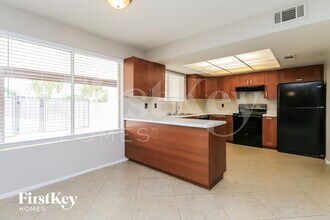 3350 S George Dr in Tempe, AZ - Foto de edificio - Building Photo