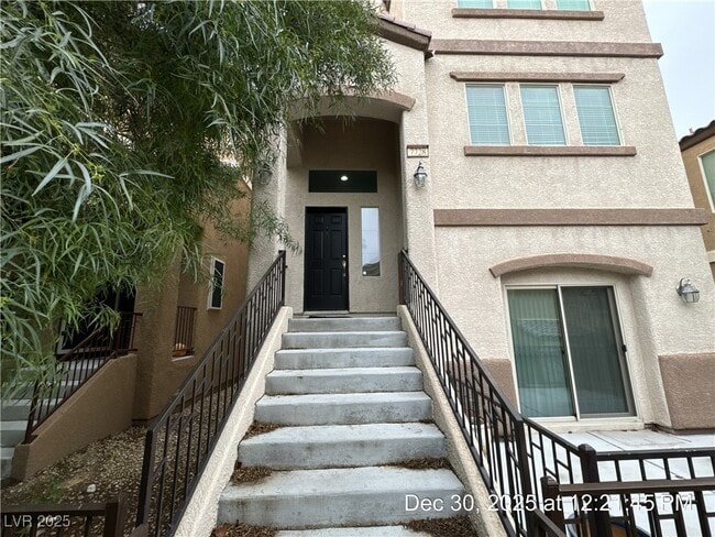 property at 7728 Vibrant Threads Ct