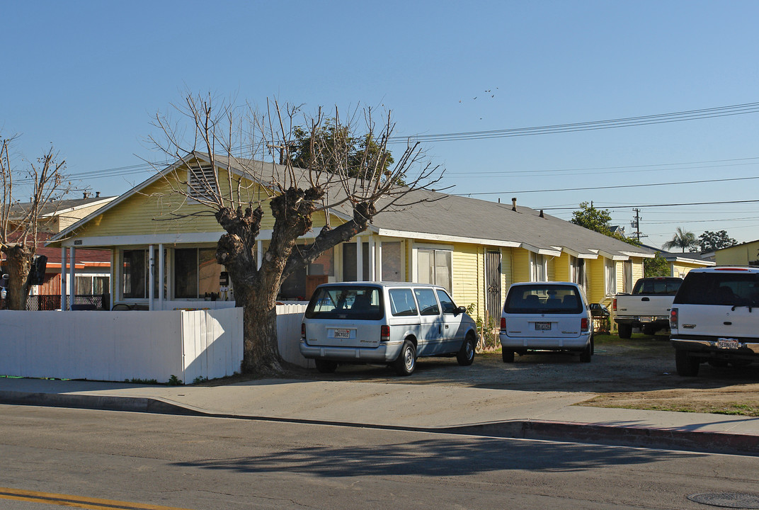 10602 Rose St in Stanton, CA - Foto de edificio