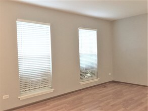 2415 Sisters Ct in Naperville, IL - Building Photo - Building Photo