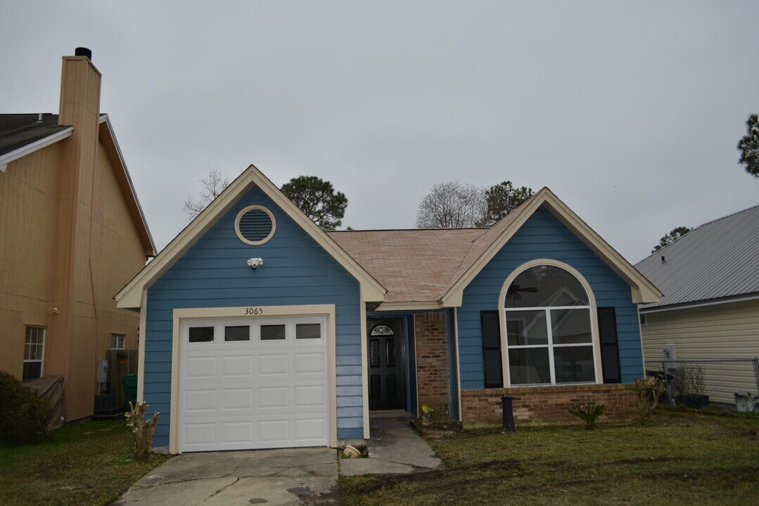 3065 Yorktown Cir in Fort Walton Beach, FL - Building Photo