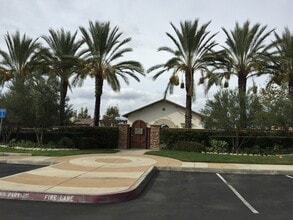 16868 Ridge Cliff Dr, Unit # A in Riverside, CA - Building Photo - Building Photo