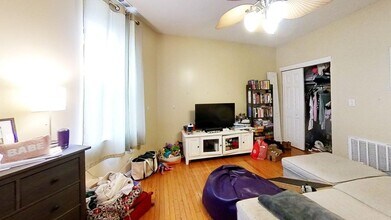 1916 E Passyunk Ave, Unit B in Philadelphia, PA - Building Photo - Building Photo