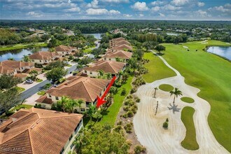 3091 Meandering Way, Unit 102 in Ft. Myers, FL - Foto de edificio - Building Photo