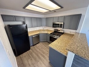 4655 Gold Dust Ave in Las Vegas, NV - Building Photo - Building Photo