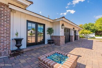 6433 E Calle Camelia in Scottsdale, AZ - Building Photo - Building Photo