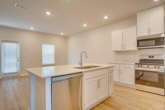 2495 Cliff Hollow Cir in Gulf Breeze, FL - Building Photo - Building Photo