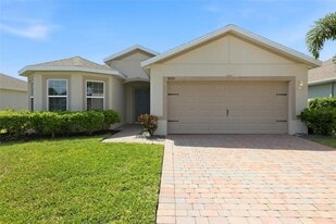 3680 Pebble Terrace in Punta Gorda, FL - Building Photo