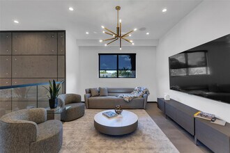 727 NE 17th Way in Fort Lauderdale, FL - Building Photo - Building Photo