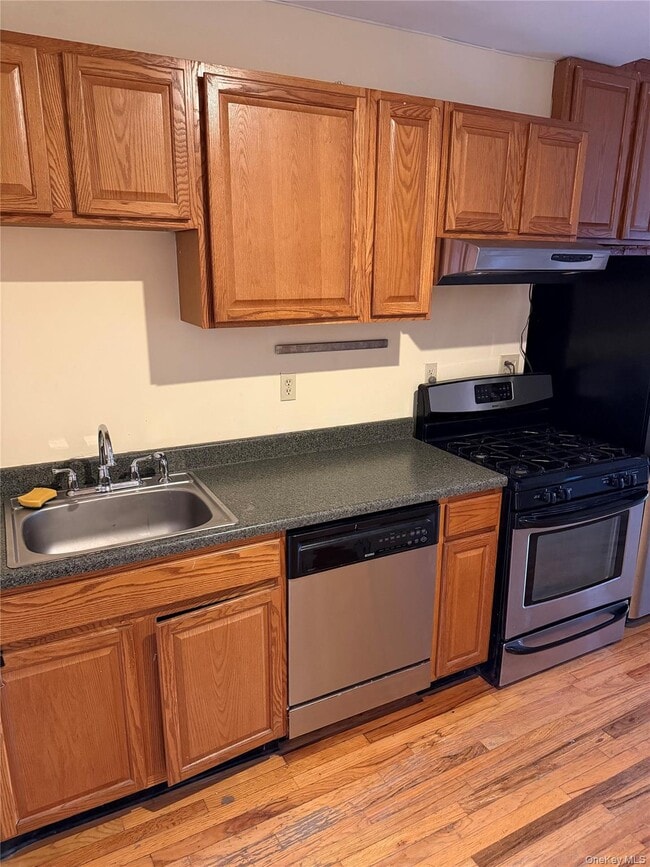 421 E 119th St in New York, NY - Building Photo - Building Photo