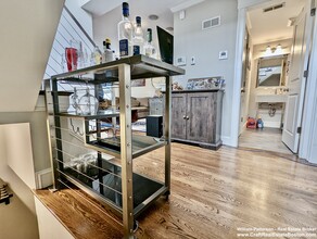 504 E 8th St, Unit 504 East 8th St in Boston, MA - Foto de edificio - Building Photo