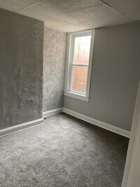 922 E 20th St photo'