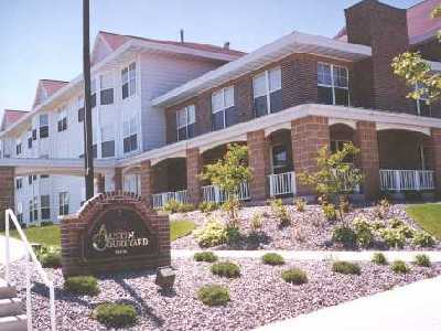 310 2nd Ave NE in Austin, MN - Building Photo