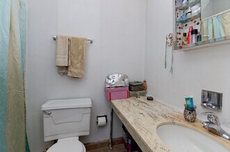 2632 N Mildred Ave in Chicago, IL - Building Photo - Building Photo