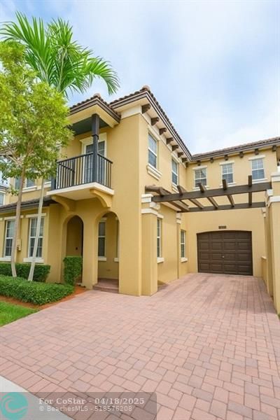 8713 Buckskin Manor in Cooper City, FL - Foto de edificio