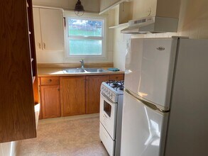 1211 David Ave in Pacific Grove, CA - Building Photo - Building Photo