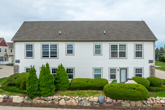 Legacy at Bridgewood North in West Des Moines, IA - Building Photo - Building Photo