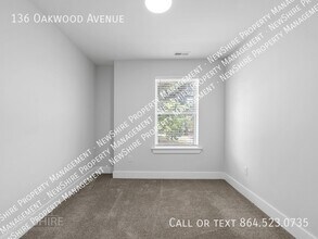 136 Oakwood Ave in Spartanburg, SC - Building Photo - Building Photo