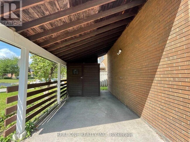 17 Valleycrest Ave in Markham, ON - Building Photo - Building Photo