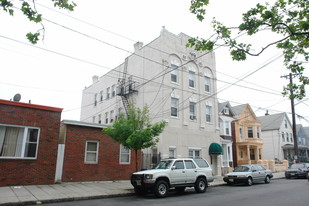 329 Washington St in Perth Amboy, NJ - Building Photo