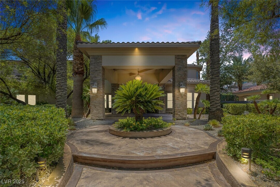 1545 Villa Rica Dr in Henderson, NV - Building Photo