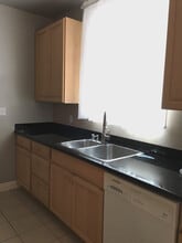 824 26th Ave, Unit 824 in San Francisco, CA - Building Photo - Building Photo