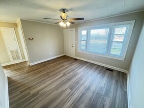 1381 Rainbow Dr in Kannapolis, NC - Building Photo - Building Photo