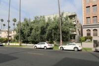 Primary Photo - 435 S Mariposa Ave Apartments in Los Angeles, California