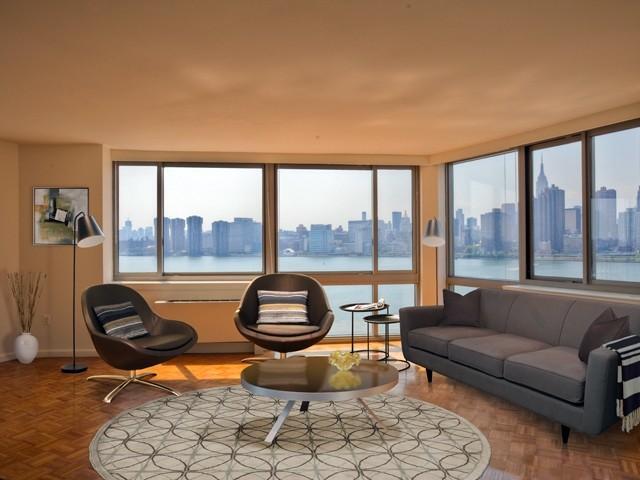 4-75-75 48th Ave in Queens, NY - Building Photo