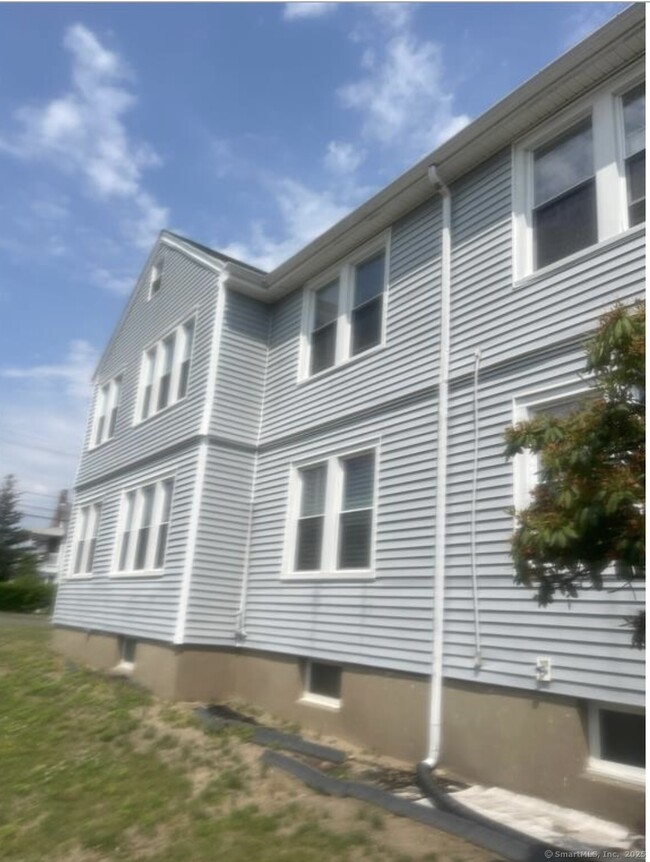 164 Wolcott Hill Rd in Wethersfield, CT - Building Photo - Building Photo
