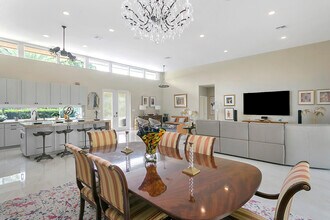 2701 NE 2nd Ave in Wilton Manors, FL - Building Photo - Building Photo