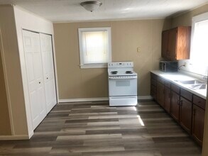 212 S 16th St in Herrin, IL - Building Photo - Building Photo