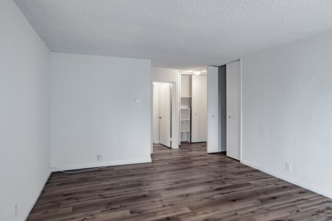 8110 Redlands St in Playa Del Rey, CA - Foto de edificio - Interior Photo