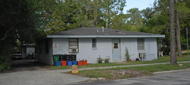 1405 NW 5th Ave in Gainesville, FL - Foto de edificio - Building Photo