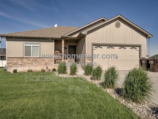 3861 Copper Ln in Idaho Falls, ID - Building Photo - Building Photo