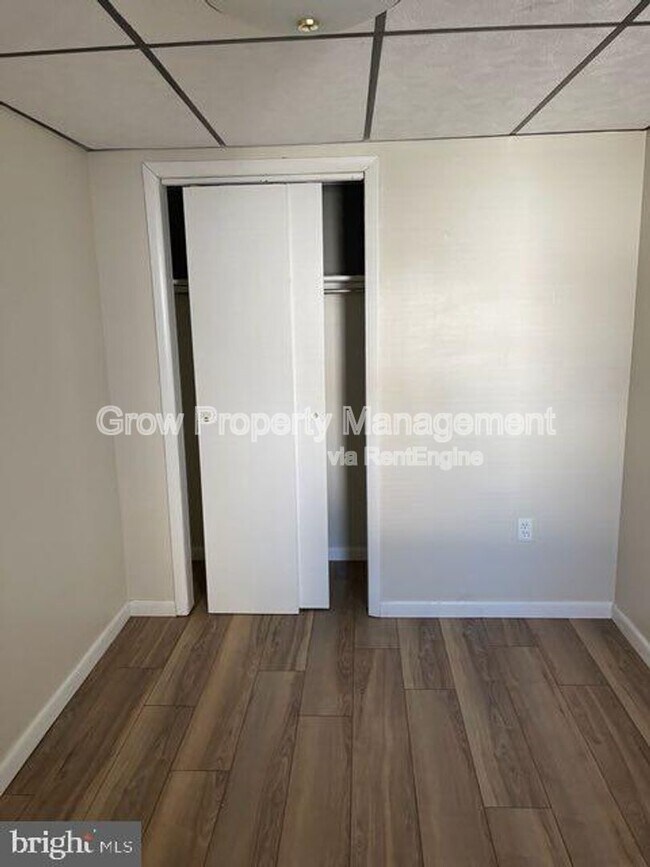 925 Watkins St in Philadelphia, PA - Building Photo - Building Photo