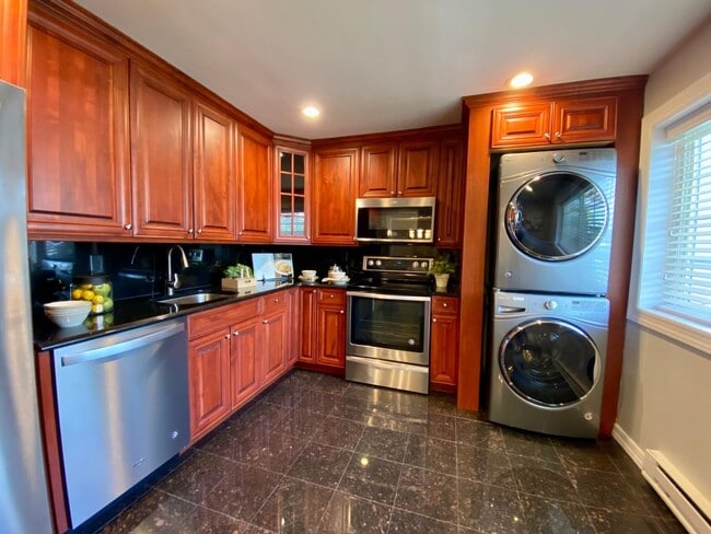 1314 Smithtown Ave in Bohemia, NY - Building Photo - Building Photo