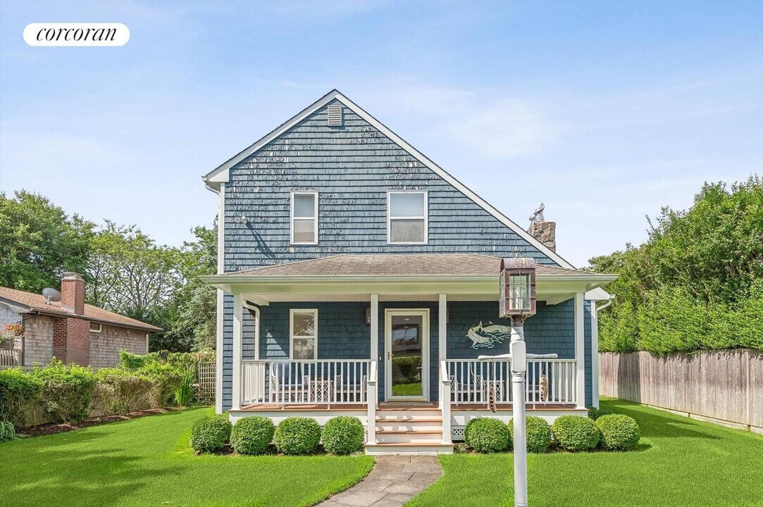 10 Flagg Ave in Montauk, NY - Building Photo
