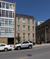 210 Merton St in Toronto, ON - Building Photo