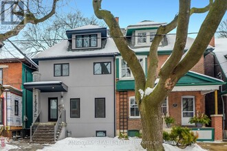 21-21 Springhurst Ave in Toronto, ON - Building Photo - Building Photo