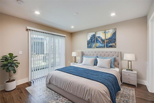 935 La Posada Dr in Austin, TX - Foto de edificio - Building Photo