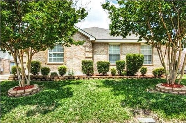 property at 2828 Bradford Oaks Dr