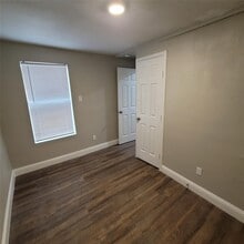 6810 Bleker St in Houston, TX - Building Photo - Building Photo