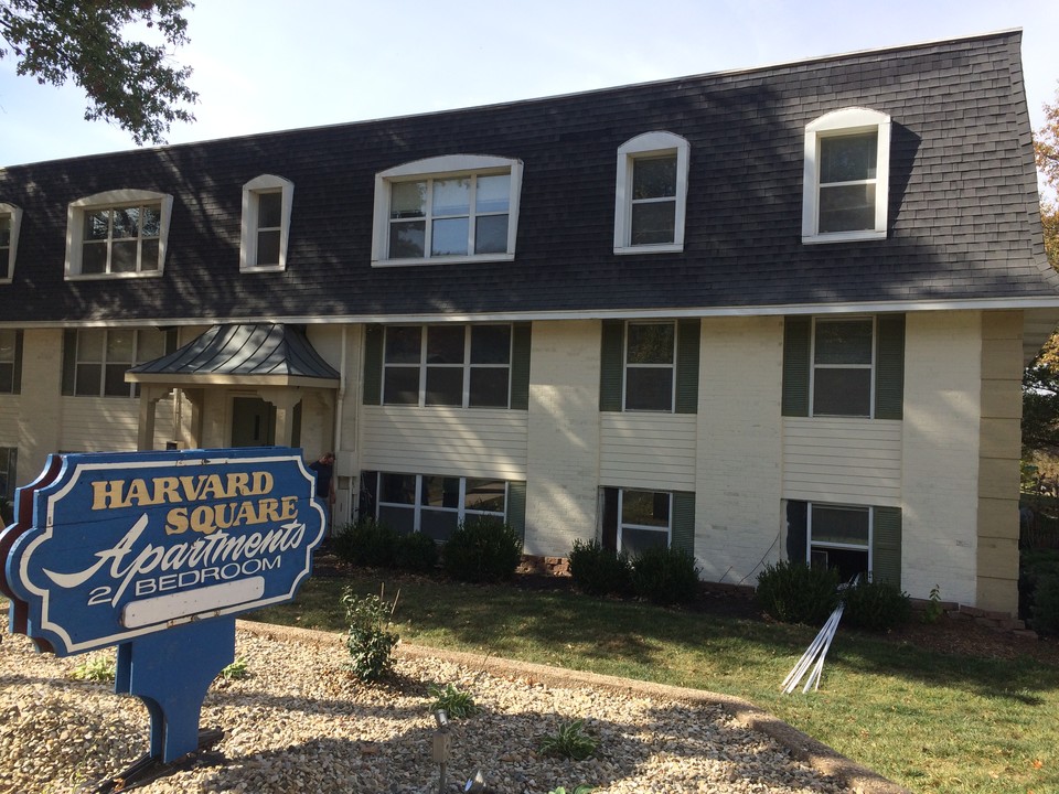 Harvard Square Apartments in Lawrence, KS - Building Photo