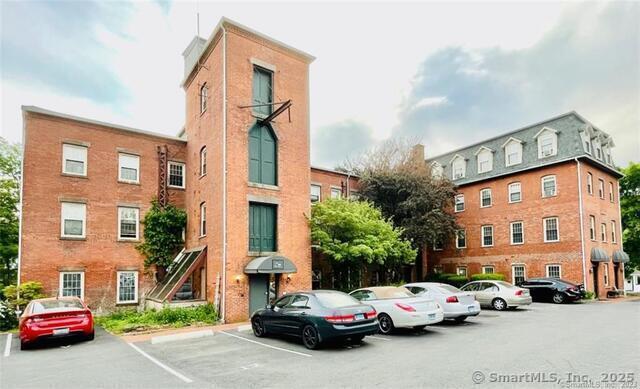 1 Russell St in Middletown, CT - Building Photo