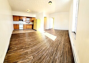 712 N Market St, Unit SUITE in Marion, IL - Building Photo - Building Photo